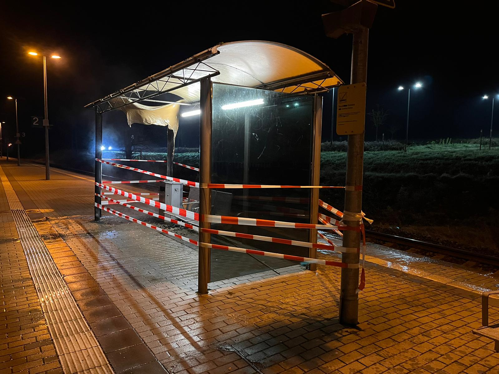                                                     Brand Mülleimer Bahnhof 27.11.2022                                    